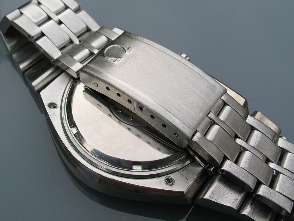 Omega f300 Constellation D-Shape Steel (198.0004)