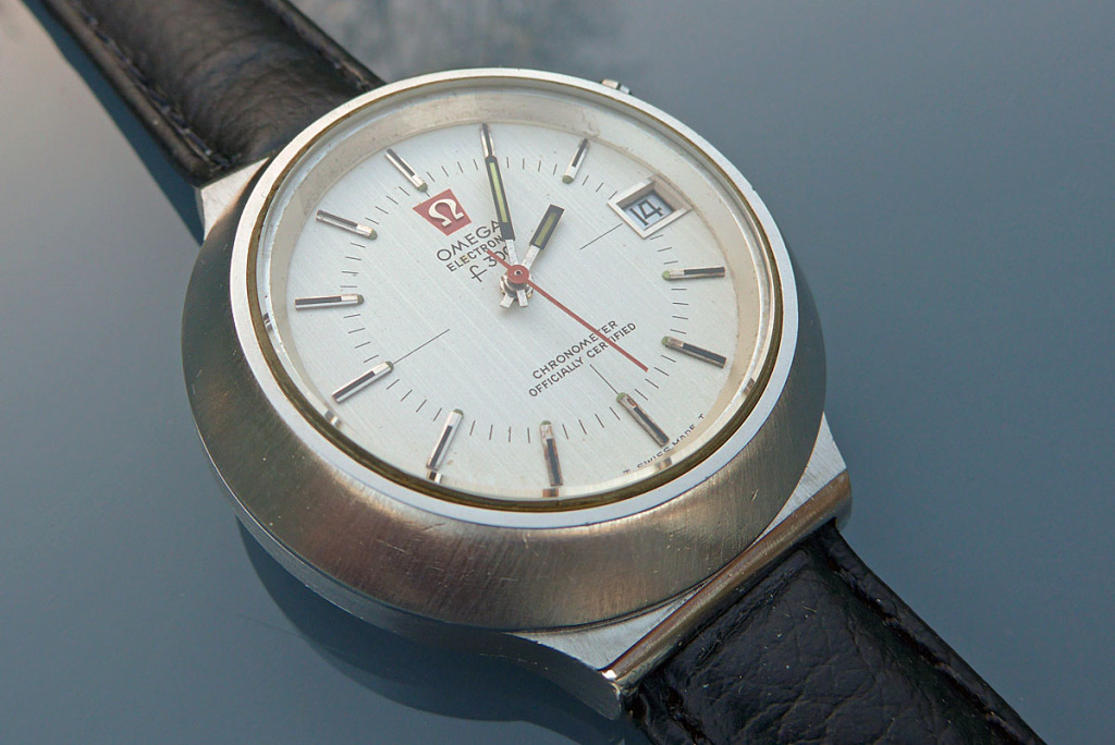 Omega f300 Electronic White Dial (198.012)