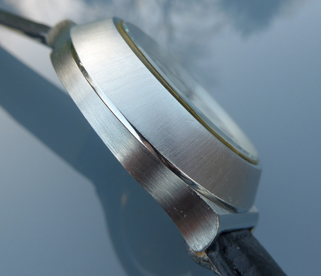 Omega f300 Electronic White Dial (198.012)