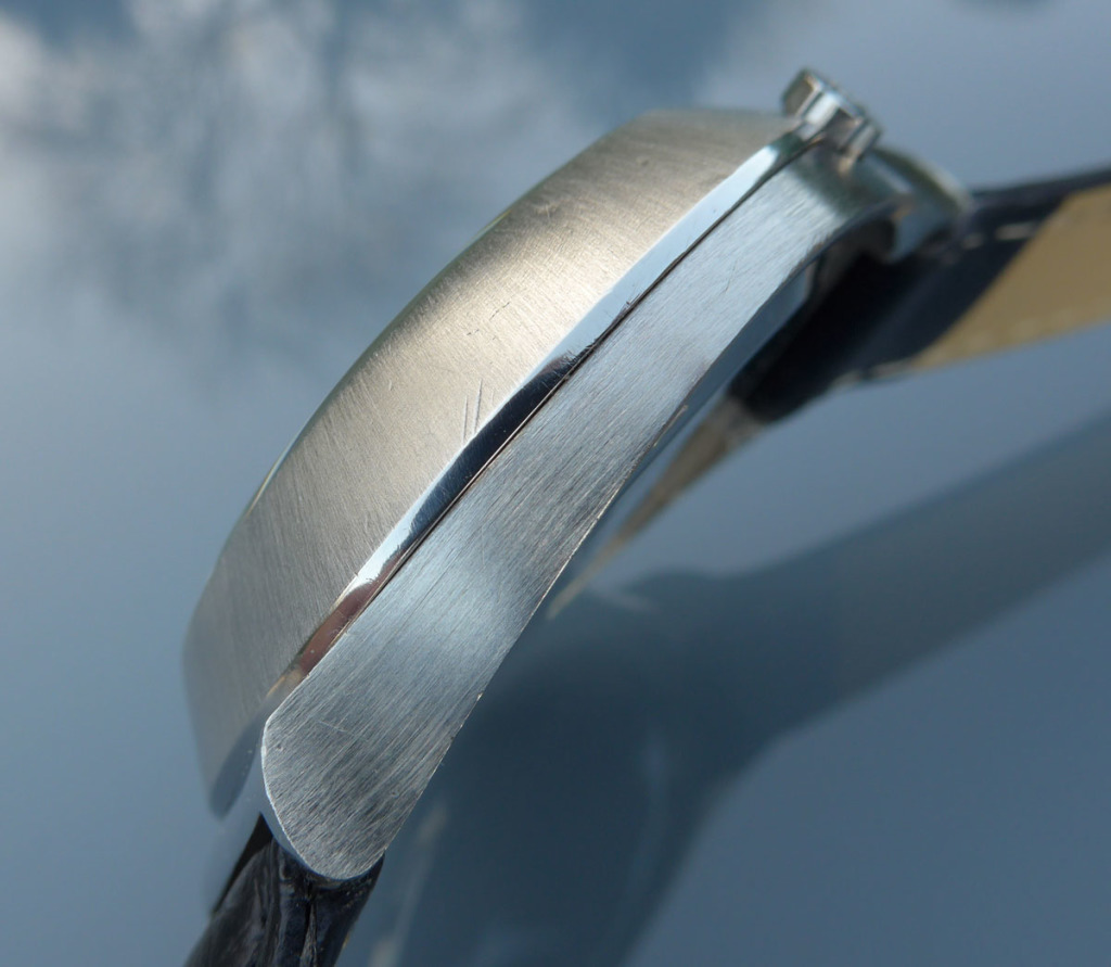 Omega f300 Electronic White Dial (198.012)